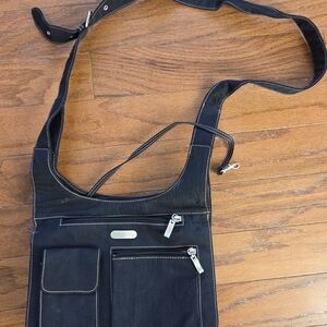 Baggallini Black Crossbody Bag with Silver Zippers